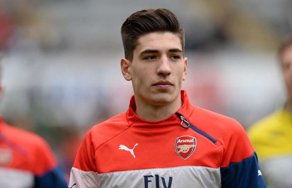 Arsenal star Hector Bellerin calls out Usain Bolt for sprint challenge