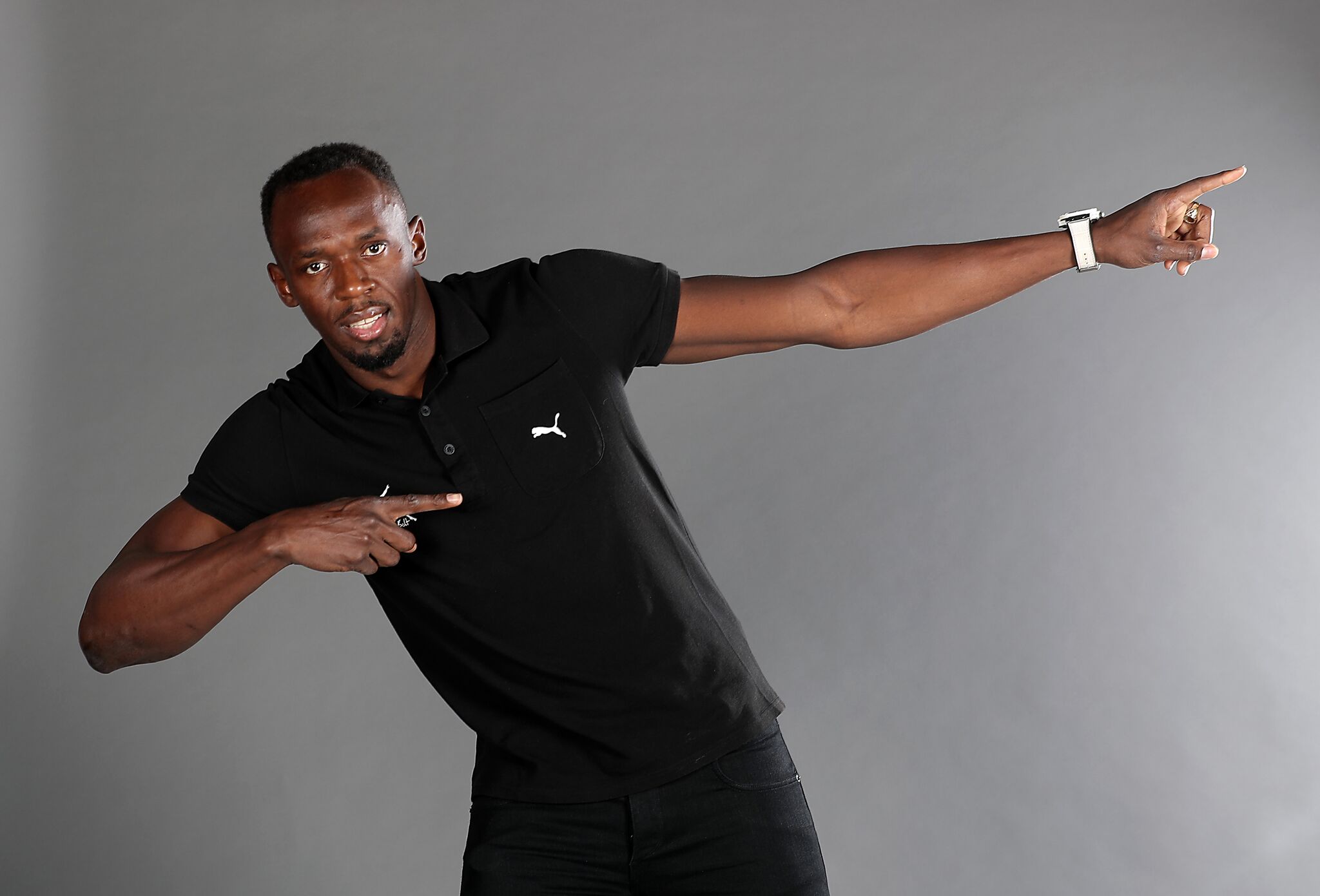 Bolt touches down in Australia for pro football trial