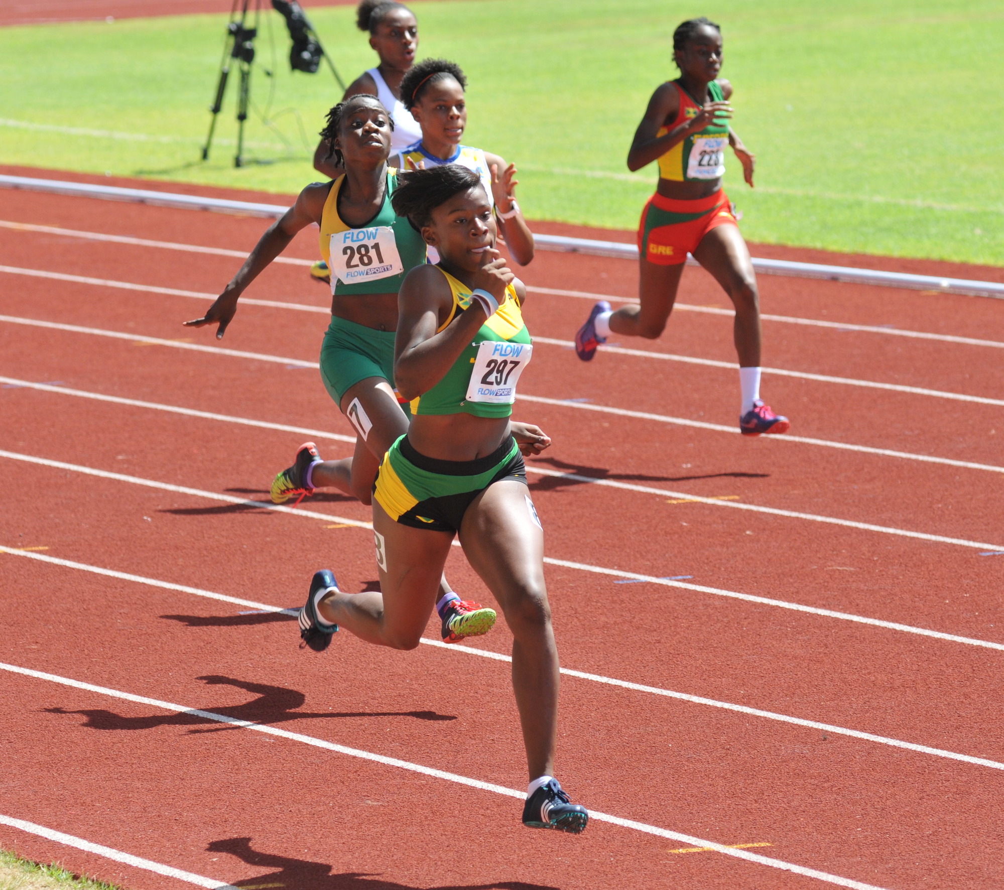 Britany Anderson sizzles to 13.18secs at Youngster Goldsmith 