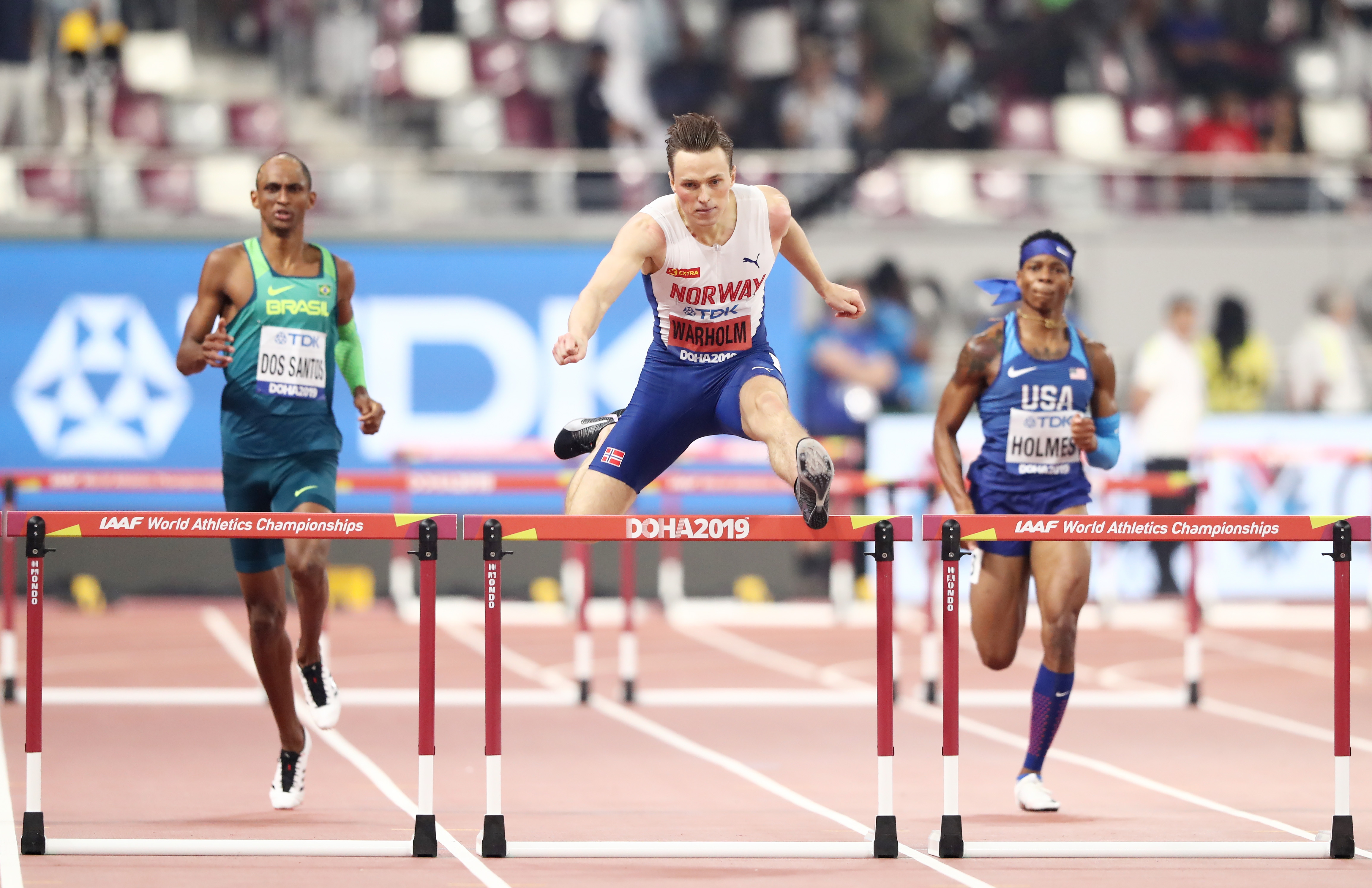 Warholm sets new world mark in 300mH