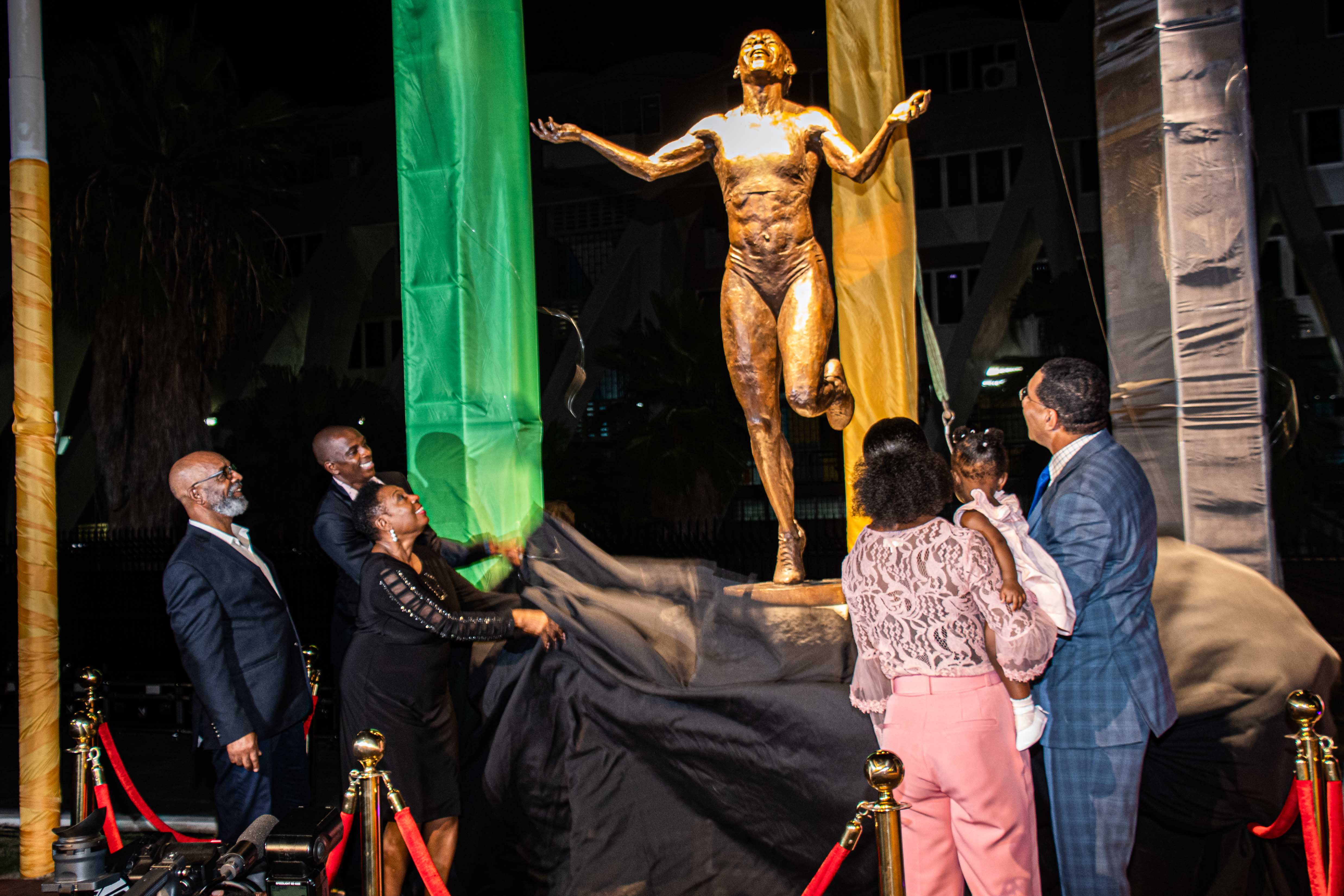 Campbell-Brown statue unveiled at National Stadium Park