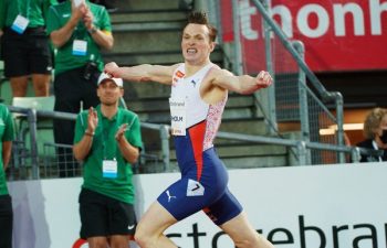 Karsten Warlhom breaks world 400m hurdles record