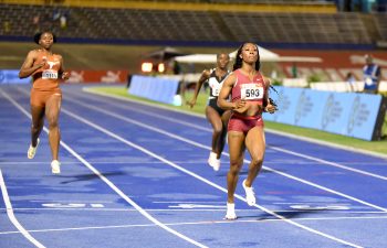 Shelly, Elaine, Shericka in 200m final at Jamaica Trials