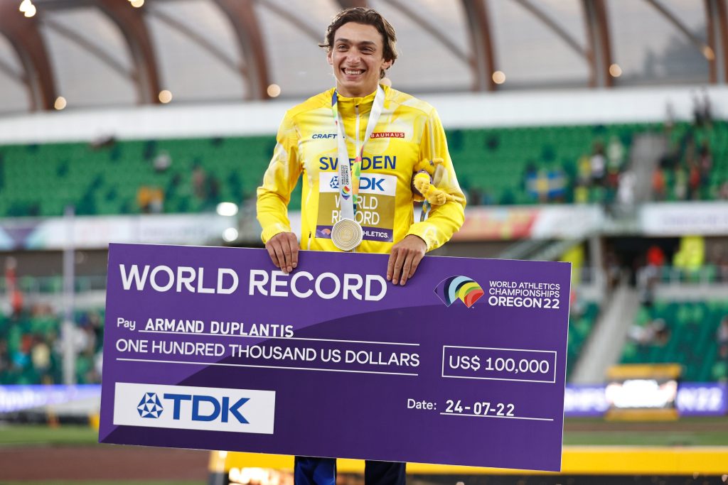 Mondo Duplantis breaks his only world record on the final day at Oregon22