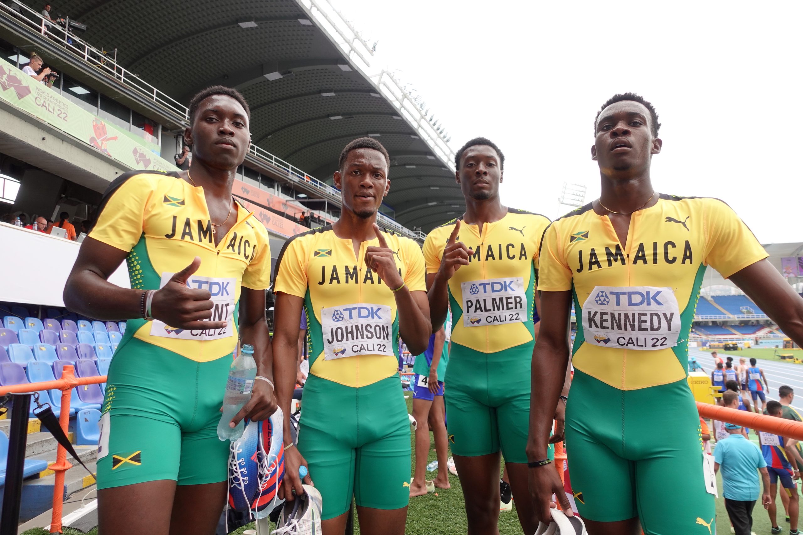 amaica men's 4x400m team of Malachi Johnson, Delano Kennedy, Derrick Grant and Shemar Palmer advanced to the final after winning their semi-final heat in 3:07.32