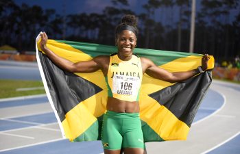 Shericka Jackson Kicks Off Season with Effortless 400m Victory
