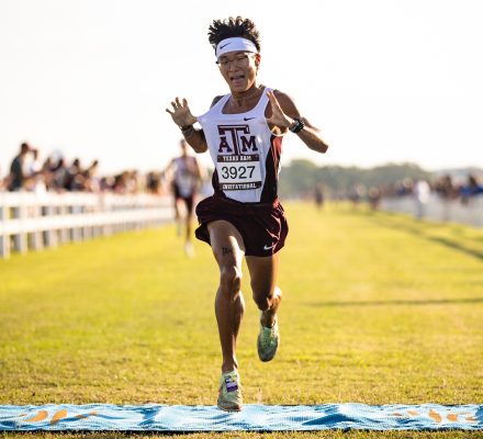 Chung Qualifies for Nationals as Men Finish Third, Women Fourth at South Central Regional