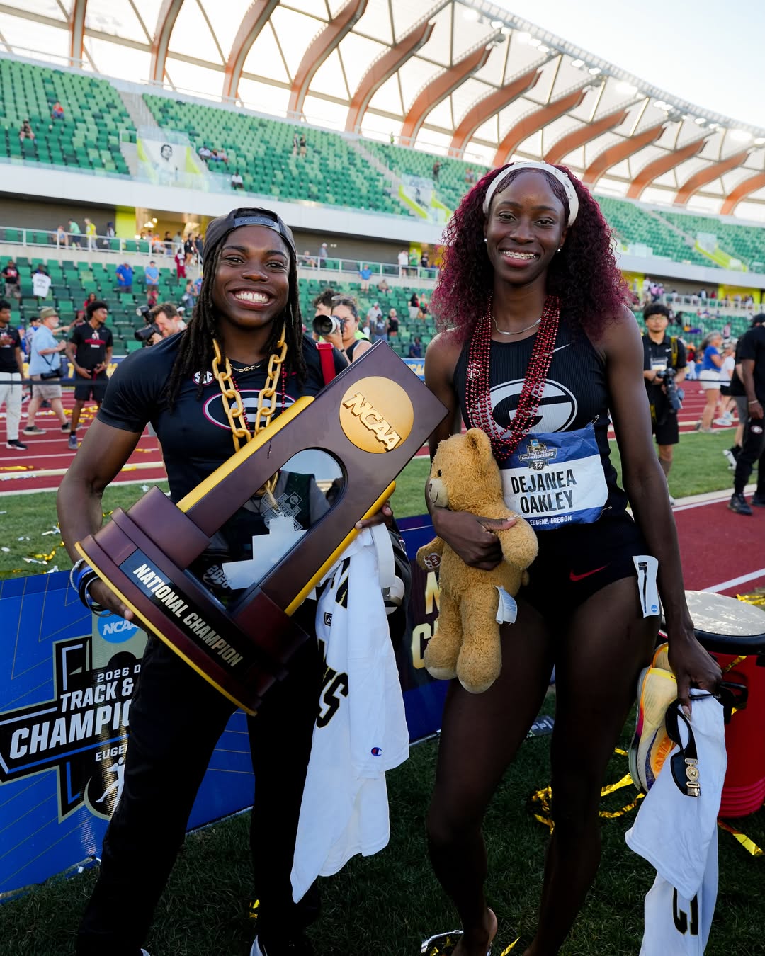 Oakley, Hodge Break NCAA Records as Lady Bulldogs Win Title; Walker Stuns, Foreman Soars