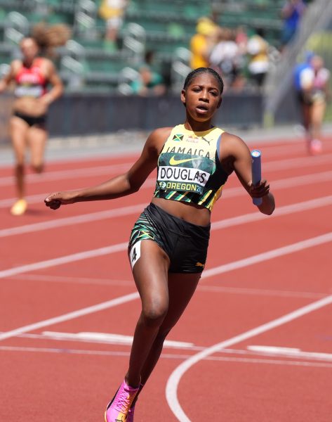 Shanoya Douglas powers home on the anchor leg to seal gold for Jamaica in the women’s 4x100m final at the World U20 Championships. Sashana Johnson, Theianna-Lee Terrelonge, Natreece East and Douglas combined for a brilliant 42.89 seconds, ahead of Switzerland in 43.36 and Belgium in a national U20 record of 43.91.
